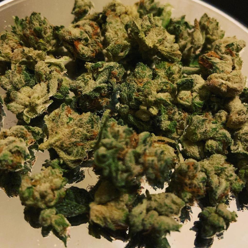 Space Queen Strain